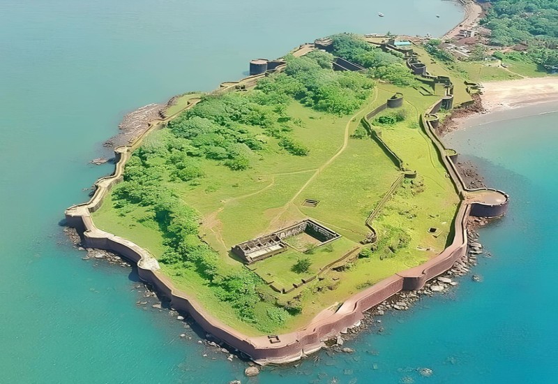 7 MAJESTIC SEA FORTS IN KONKAN YOU MUST VISIT