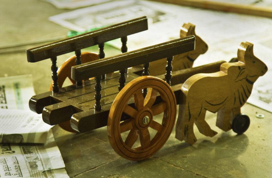 Sawantwadi Wooden Toys Market